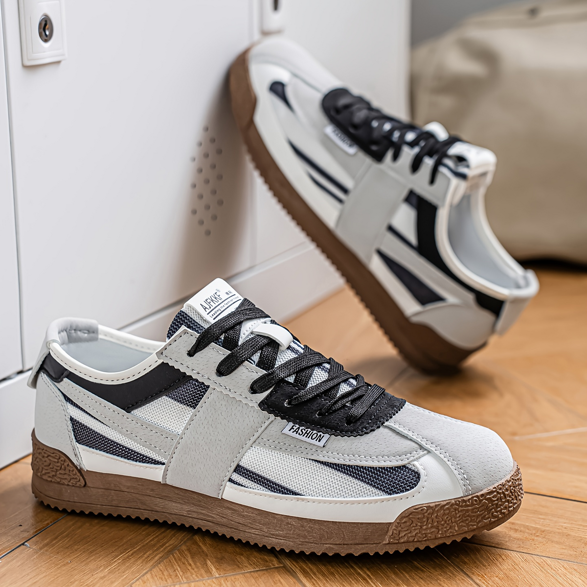 ASHFORD RETRO TRAINER