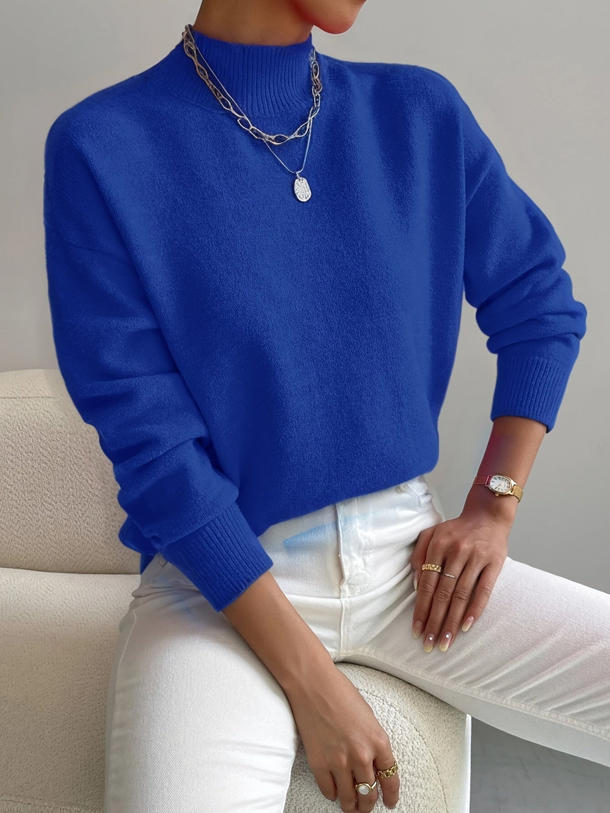 Women's Pullover with Turtleneck and Relaxed Fit