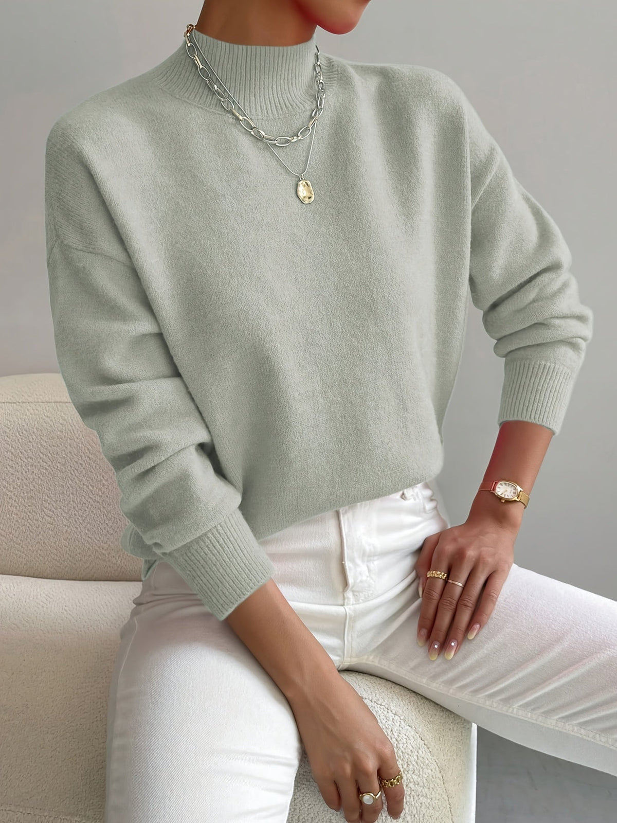 Women's Pullover with Turtleneck and Relaxed Fit