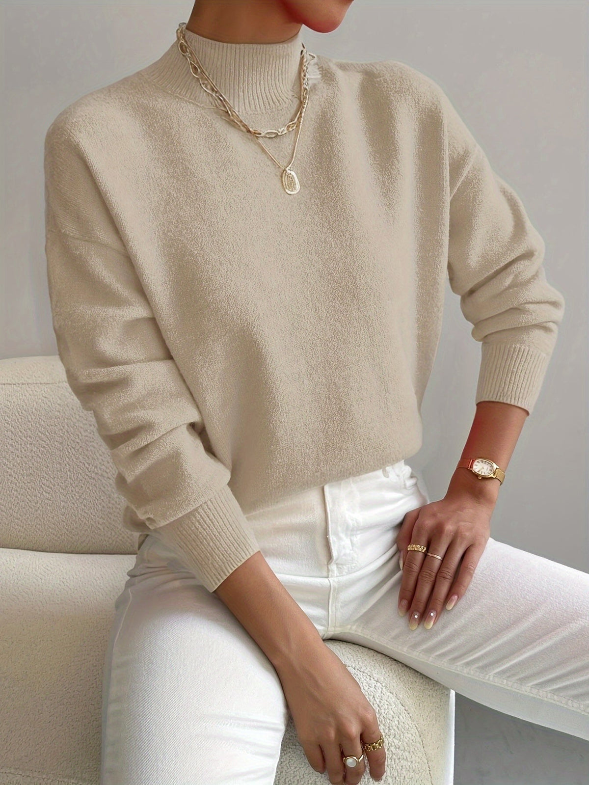 Women's Pullover with Turtleneck and Relaxed Fit