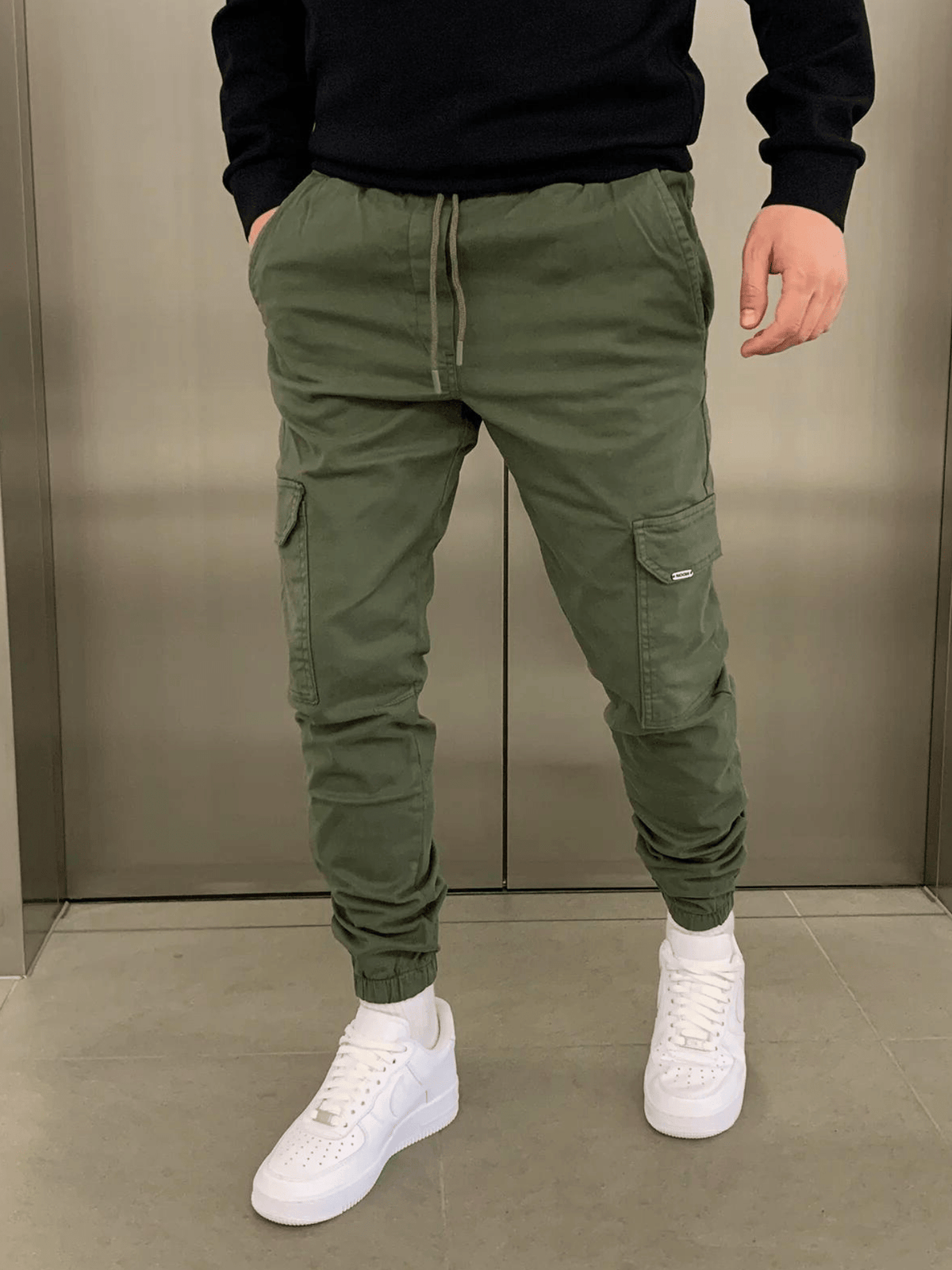 Avero Minimal Cargo Jogger