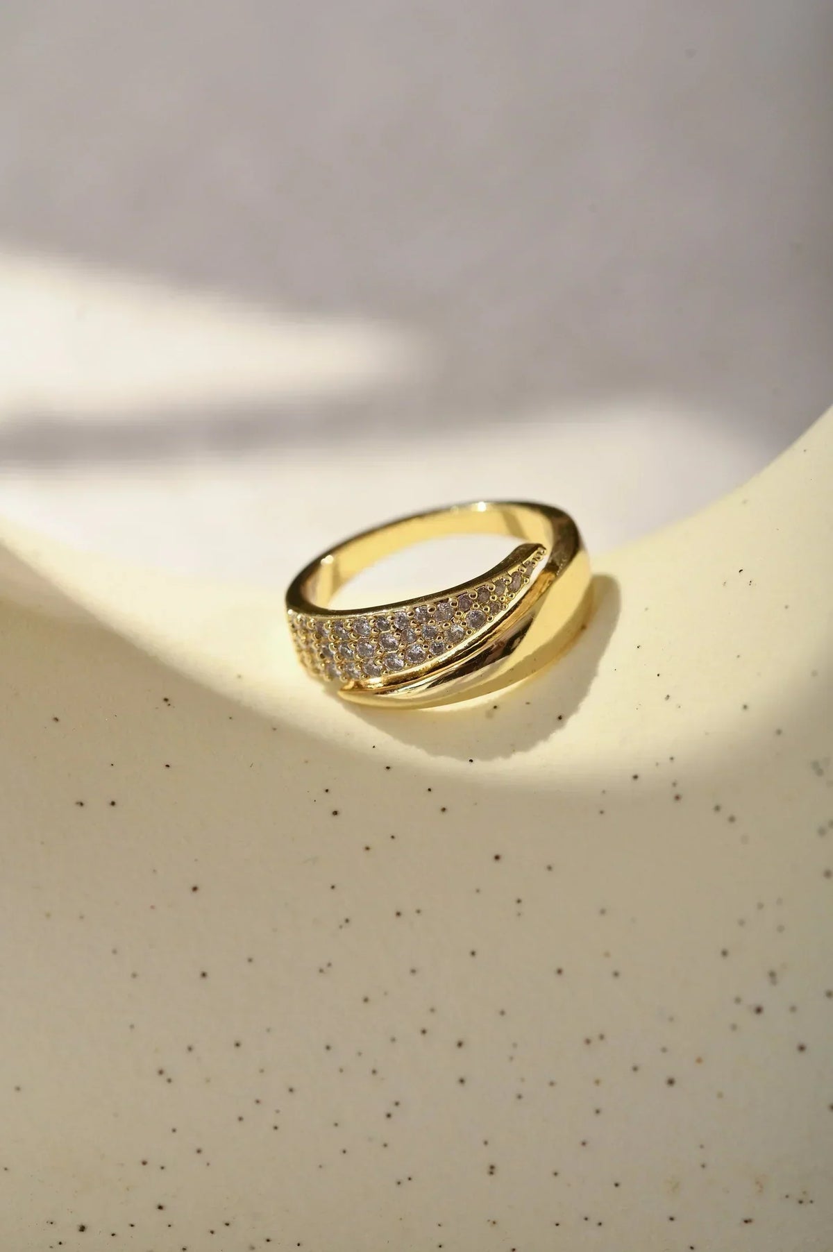 AURORA SPARKLING STONE RING